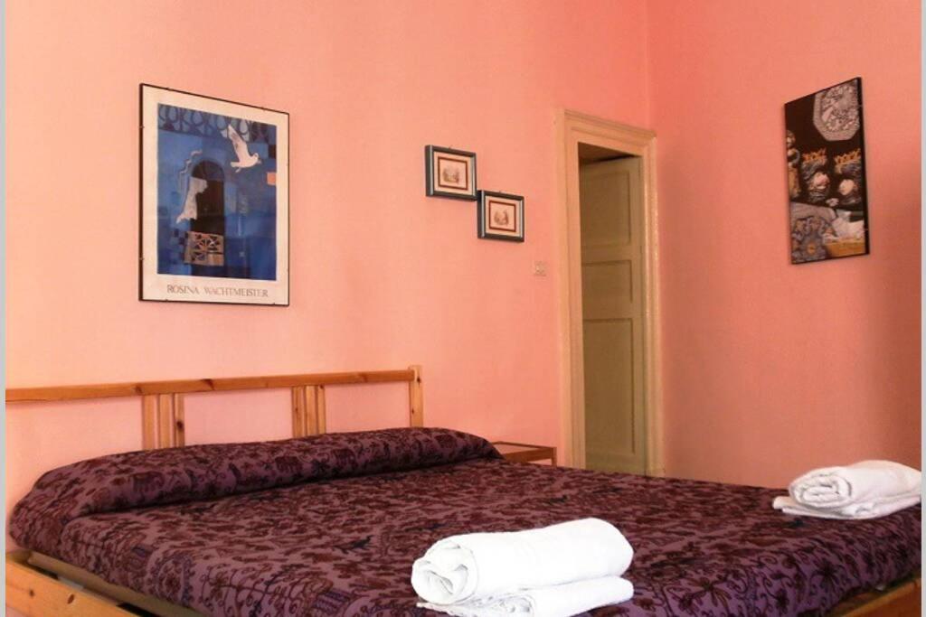 Three Rooms Near Central Station Catania Eksteriør billede