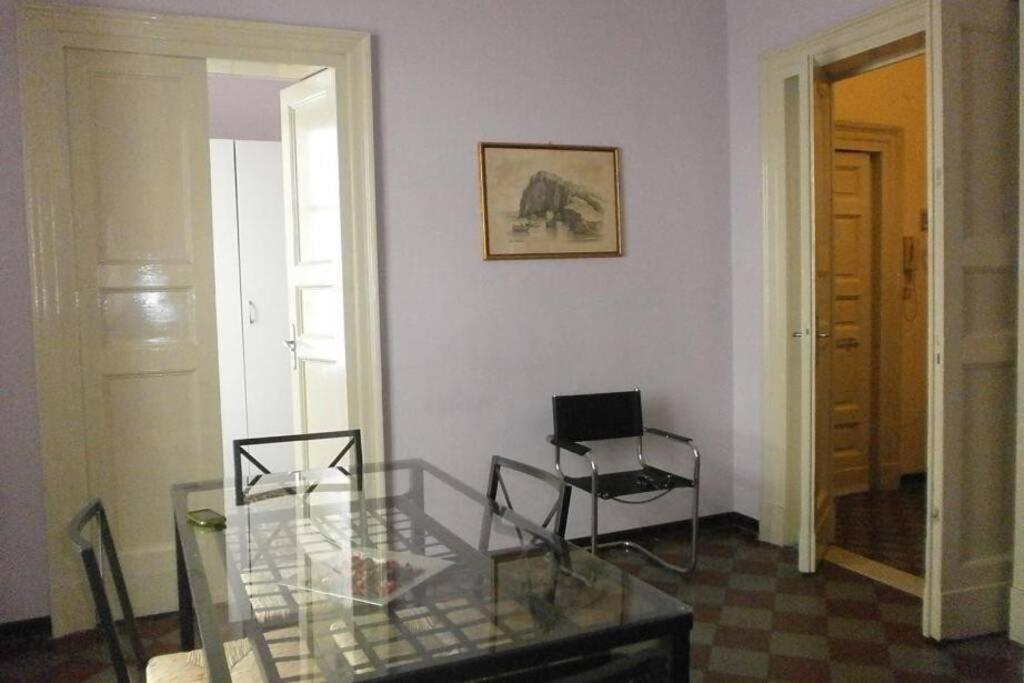 Three Rooms Near Central Station Catania Eksteriør billede